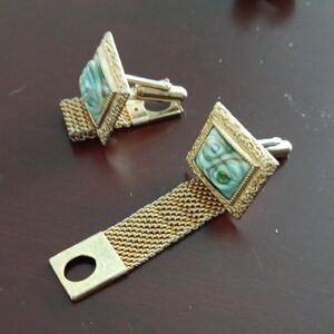 Art Deco Gold and Green Cuff Links with Mesh Design